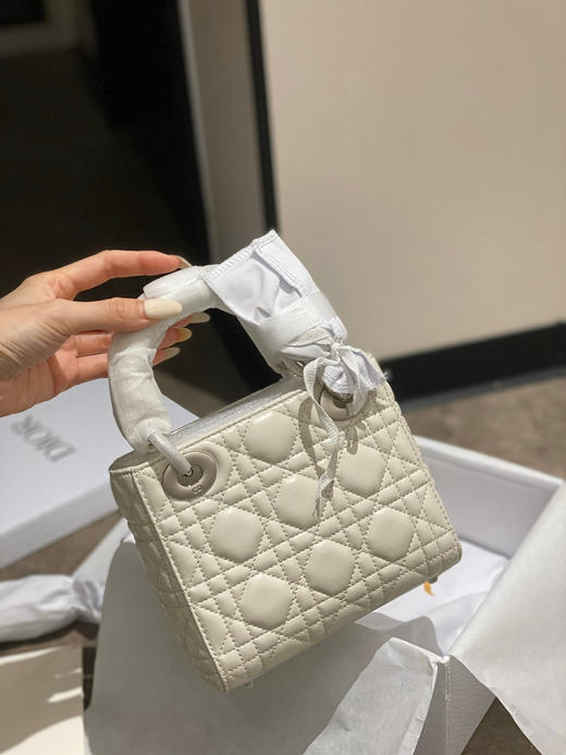 🉐️450包邮
原单三格戴妃 商品图0