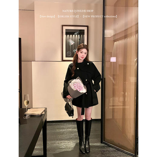 西遇黑色短款毛呢外套女冬季新款高领千金风收腰双排扣大衣SS141373 商品图1