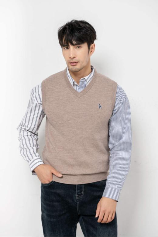 【NECHEER柏奥玛秋冬季男士纯色V领羊毛背心马甲8963款】❗❗❗ ✅柏奥玛的羊毛含量非常纯，很柔软，🔹不像有的羊毛衫，说100%羊毛衫，🌸实际却很扎皮肤 商品图2