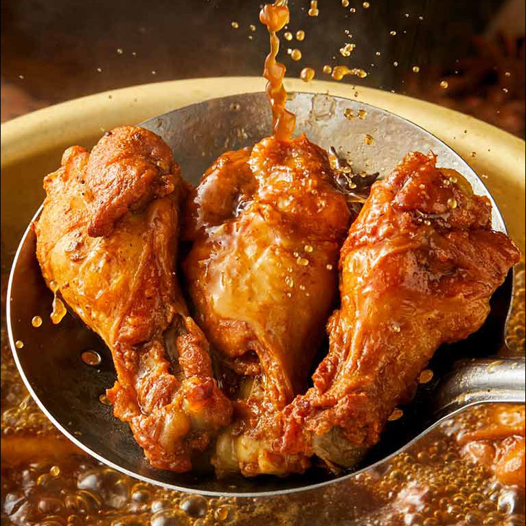 华都酱香鸡翅根，10袋组合，首农集团出品，精选食材，谷物饲养，自然生长不催熟，搭配多味香辛料，无防腐剂，文火慢卤，传统工艺制作，肉质紧凑，香嫩软糯，唇齿留香D