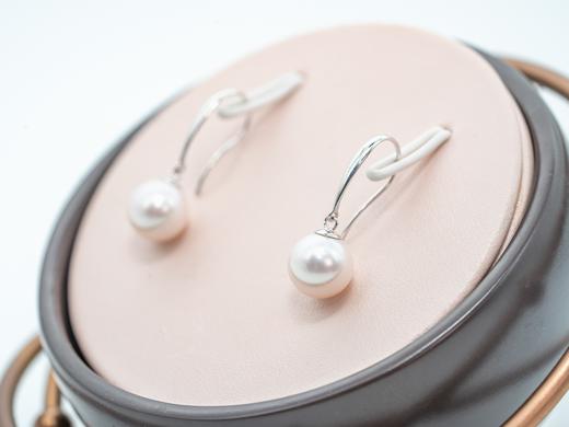 【推荐款】K白坠感珍珠耳钉 | K白耳针珍珠7.7mm 商品图0