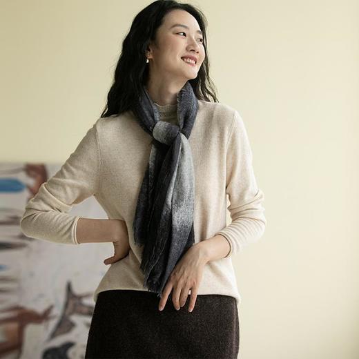 牧衣游原创 喷染印花羊绒披肩围巾百搭保暖 素芊【不支持会员折】 商品图2