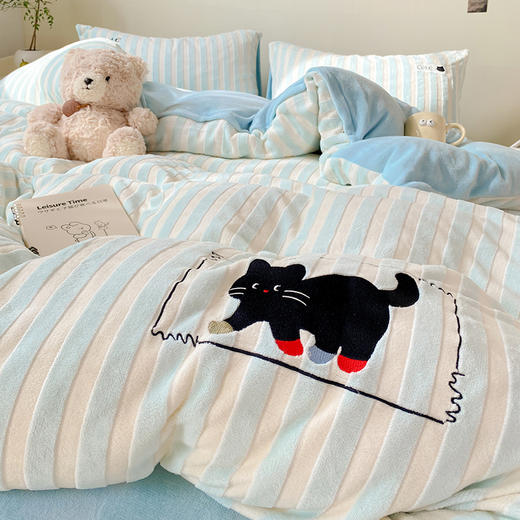 本屋创品学生宿舍卡通牛奶绒四件套秋冬保暖被套床单绣花床上用品 商品图1