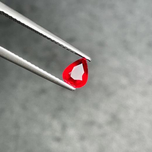 0.73ct刻面红宝石裸石 商品图3