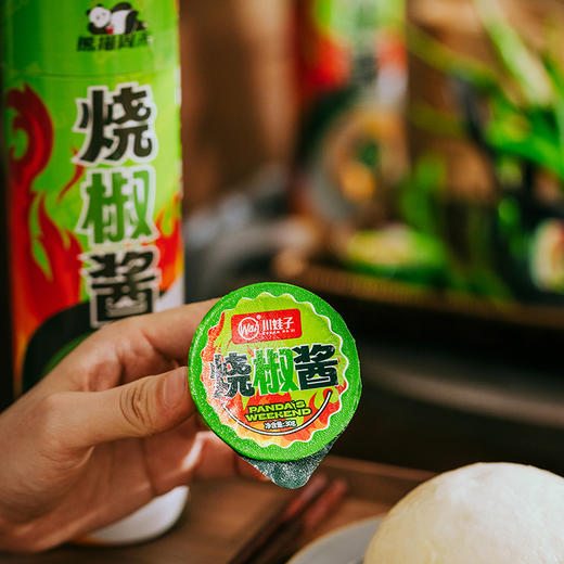 川娃子&熊猫周末系列便携烧椒酱小城市伴手礼 商品图3
