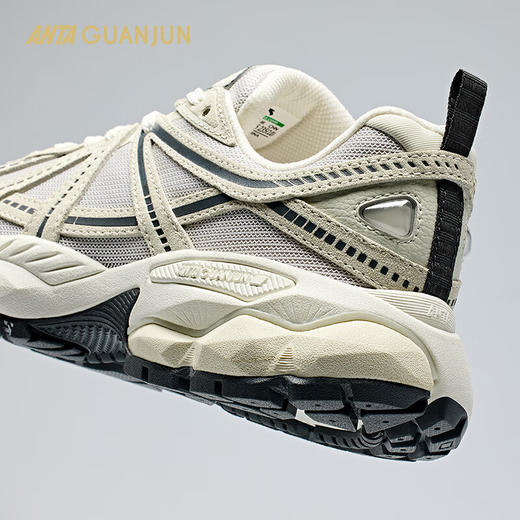 安踏冠军AG-G02 V2  全天候系列女户外休闲复古老爹鞋122448802A 商品图4