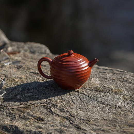 龙德堂陶艺 汤宣武《听波》原矿大红袍 220 cc 库存请咨询客服 商品图1