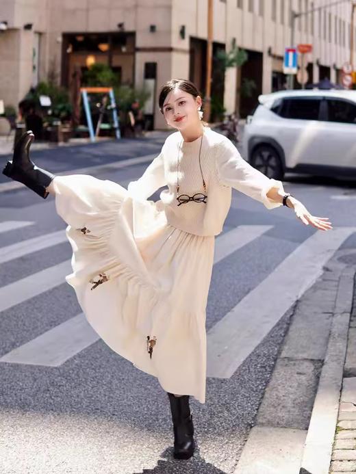 浮生八记/24D142/灯芯绒手绘印花蛋糕裙复古松紧腰半身裙 商品图1