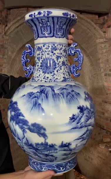 柴窑大肚罗汉型山水瓶 商品图0