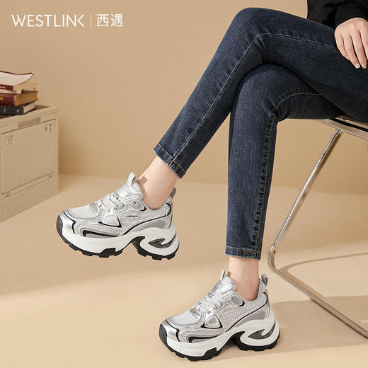 西遇银色老爹鞋女新款冬季超火潮酷百搭加绒休闲鞋厚底运动鞋V4147850 商品图2