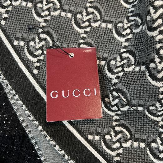 Gucci/古驰 Shadow 深灰色 韩系 羊毛GG提花 流苏双面围巾
 商品图7