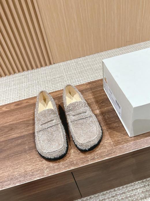 罗意威全新玛丽珍鞋新款Campo玛丽珍穆勒鞋以可爱有趣的圆形鞋头搭配极具复古风的雕花细节，设计感十足（HC） 商品图3