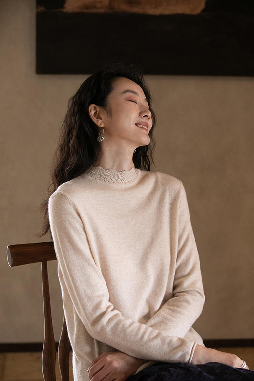 牧衣游原创 羊绒羊毛混织打底毛衣女保暖舒适可外穿百搭上衣 霁白 商品图5