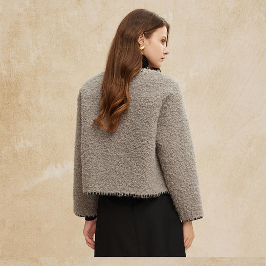 PH107斯尔丽2024冬季新款小香风皮毛一体圆领防风保暖优雅仿绵羊毛外套 商品图1