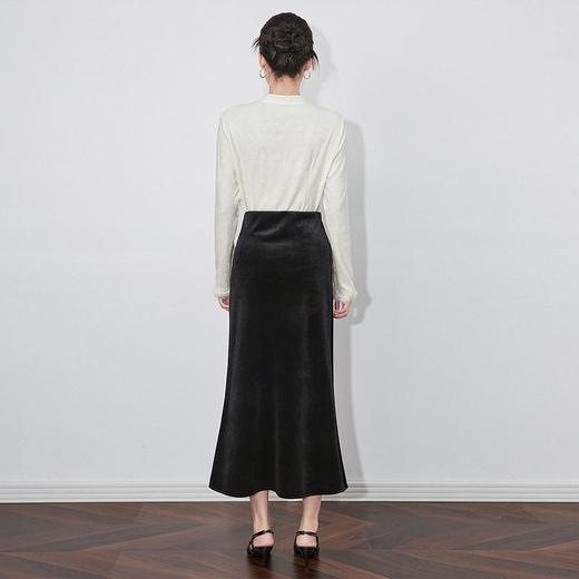 【高货wl】全新升级【铂金会员220/天猫299/差价79】(03417) 洛诗琳冬季新款新中式斜襟盘扣提花小V领国风磨毛打底衫 商品图1