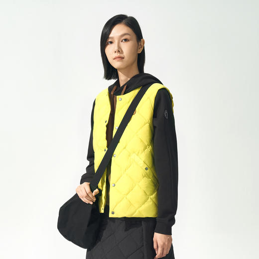 北极狐 女士棉马甲 2024秋冬新款 运动菱格蓬松马甲棉服07242208 商品图2