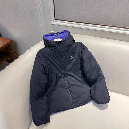 2024冬季新款素家尾巴标双面穿女士羽绒服！舒适保暖纯色连帽羽绒服！ 商品图2