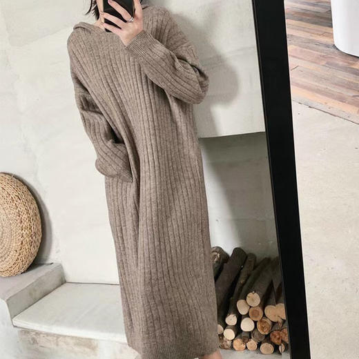 纤束马宽松慵懒V领连帽针织连衣裙 XFT-0182 商品图1