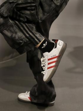A家 Gazelle SAMBA 桑巴德训鞋 Hello Kitt*联名