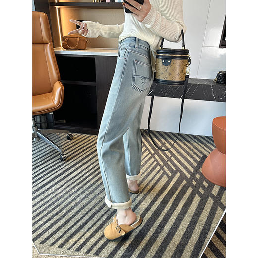 梨型身材福音！2024浅蓝色加厚绒哈伦牛仔裤女宽松慵懒显瘦奶奶裤! 商品图0