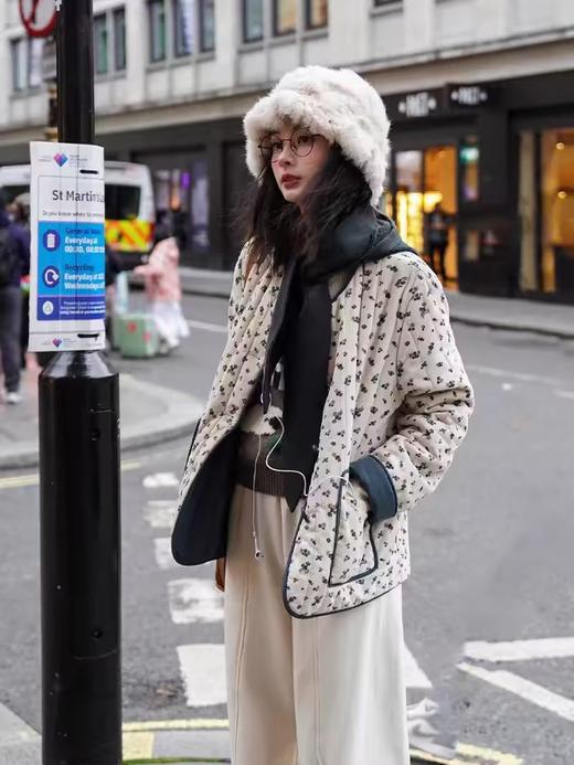 浮生八记/24D166/可拆耳朵针织帽绗缝花朵棉衣 商品图1