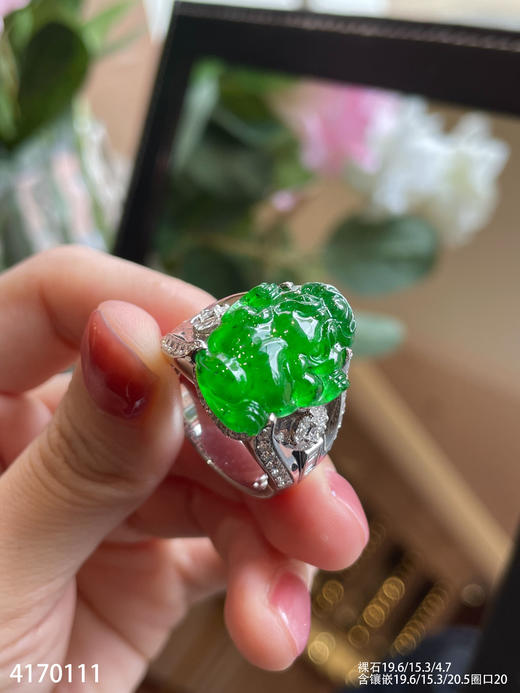 老坑玻璃种帝王绿三脚蟾戒指【4170111】具体价格微信咨询 商品图5