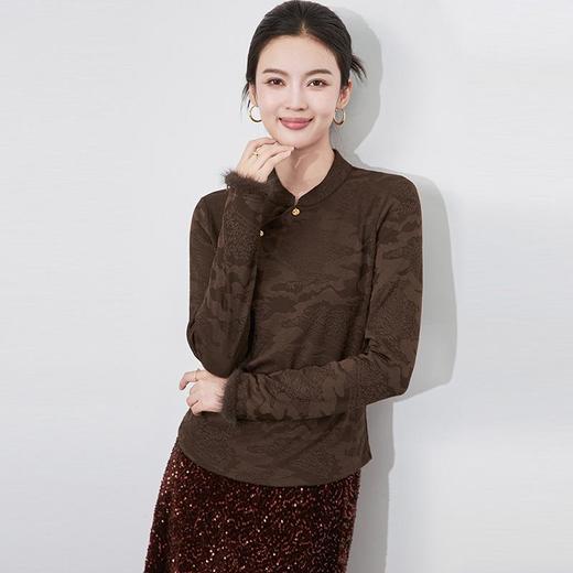 【高货wl】全新升级【铂金会员220/天猫299/差价79】(03417) 洛诗琳冬季新款新中式斜襟盘扣提花小V领国风磨毛打底衫 商品图4