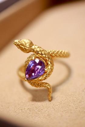 1.11ct刻面紫蓝宝戒指