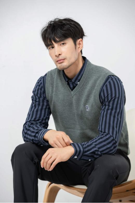 【NECHEER柏奥玛秋冬季男士纯色V领羊毛背心马甲8963款】❗❗❗ ✅柏奥玛的羊毛含量非常纯，很柔软，🔹不像有的羊毛衫，说100%羊毛衫，🌸实际却很扎皮肤 商品图3