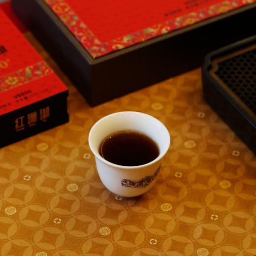压箱底老茶 红珊瑚 20+ 普洱熟茶 V8800 礼盒装 60克/6泡/盒 商品图6