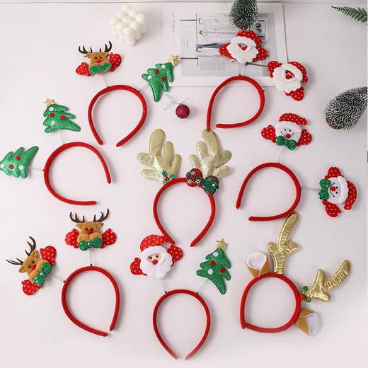 【圣诞限定发饰3件套】丨19.9💰 一杯奶茶钱 🎅 变成氛围感的神✨ 送女友送闺蜜 小预算🎄高惊喜🎁圣诞礼物终于有着落啦 🎄发夹/发箍/眼镜共3个 多个款式随机发 商品图4