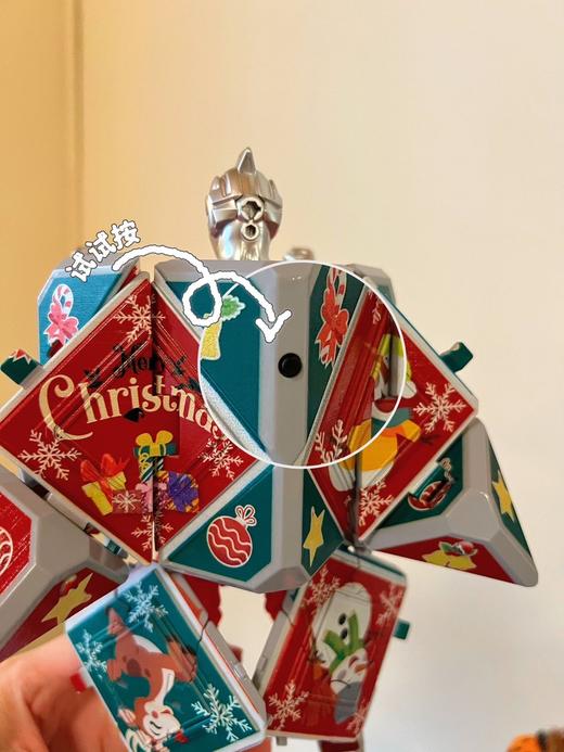 《圣诞快乐变形魔方》 🎅🏻集炫酷超人&魔方二合一设计！ 质感霸屏！解压手办收藏珍品！团就对了！ 爱的拼团价！直接抢！ 39.9简直疯了！送孩子这么帅的礼物！ 商品图4
