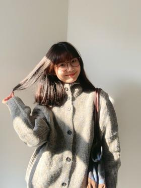 OOTD｜简简单单很干净，可立领软糯糯的毛衣🌸