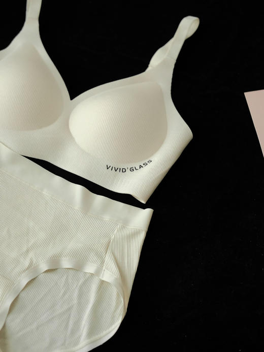 内衣+内裤一整套！冬天穿上不想脱了！~山茶花果冻软提拉内衣套装 商品图13