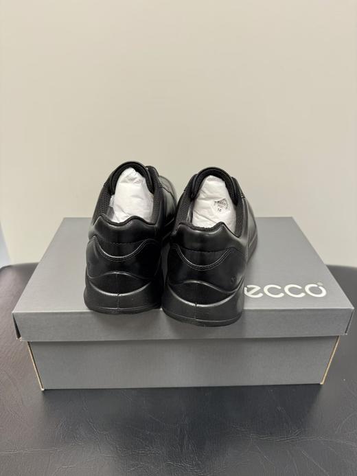 到手价1350元 Ecco折扣开始啦 男款运动风皮鞋 皮质很软，自重轻 美国代购，无中文标签，介意慎拍! 商品图4