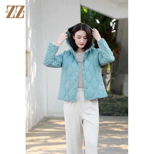 佐尔美冬季新款短款减龄连帽保暖菱形格羽绒服外套女E34YY06 商品图2