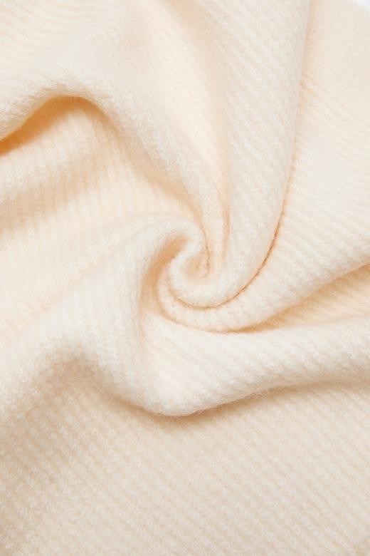 AVA 奶油色百搭保暖围巾 8425 商品图3