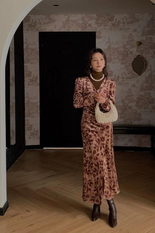 Le Malene V领复古丝绒印花收腰连衣裙 19522 商品图0