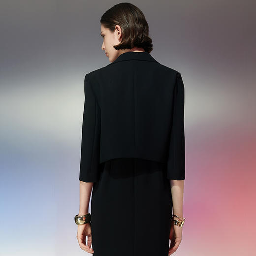 EITIE爱特爱春季新款气质显瘦时尚短外套7703408 商品图4