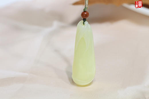 和田玉黄玉竹节吊坠   配精美挂绳 商品图0