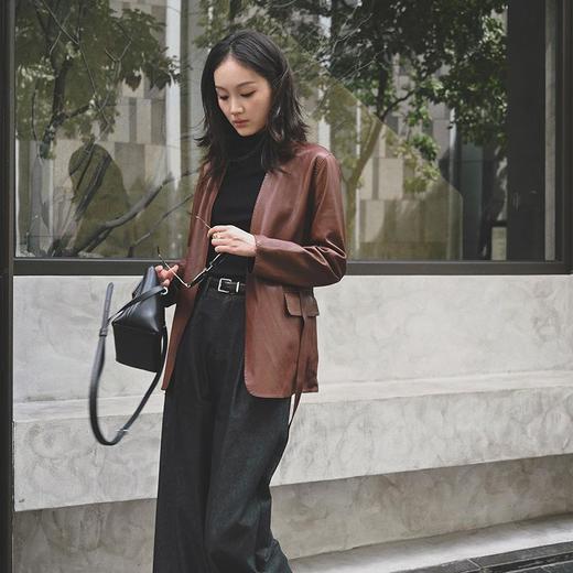 【顺丰包邮】45800 洛诗琳秋冬超软山羊皮V领皮衣廓形西装外套女3290 商品图3