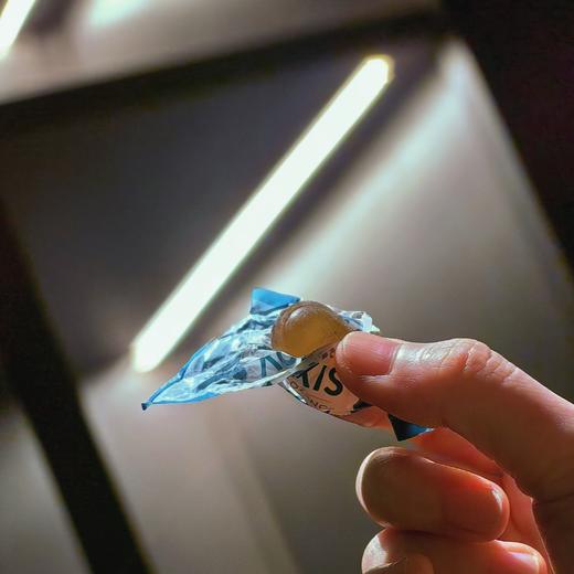 [屁侠推荐]VOXIS无糖欧白芷润喉糖原味 冰岛特产 80g/袋 商品图0