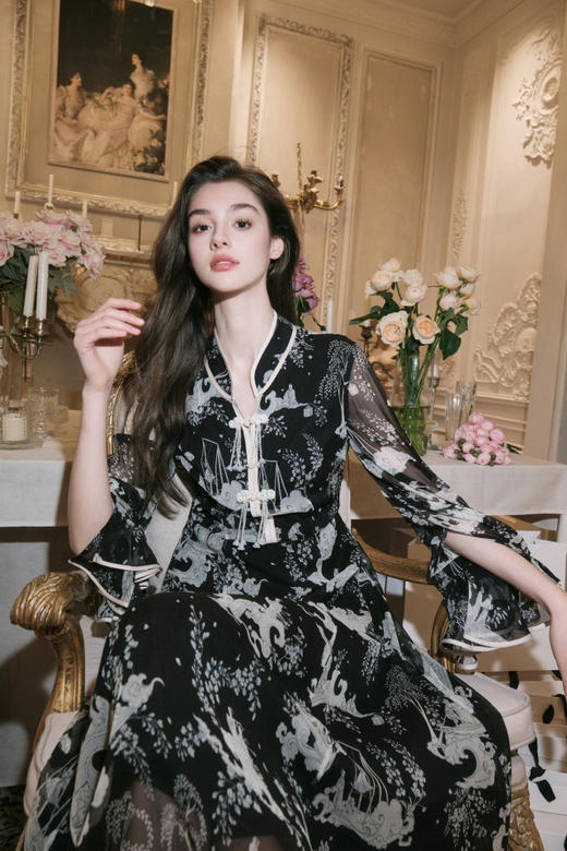 新中式手绘印花长袖黑色连衣裙 商品图0