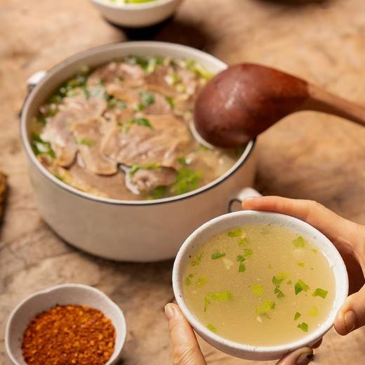 【肉食精选】四川乐山跷脚牛肉汤 火了150年的美食 大片牛肉 无碎肉 牛大骨 牛板筋熬汤 加入当归熬汤 肉香汤美 鲜香无腥 商品图3