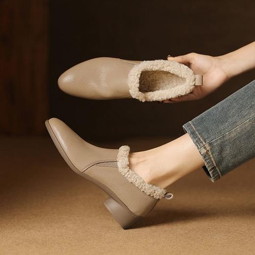 【预售5天】新款气质毛毛绒棉鞋保暖羊羔毛尖头粗跟复古短靴女冬及踝靴LG&309-1055 商品图0