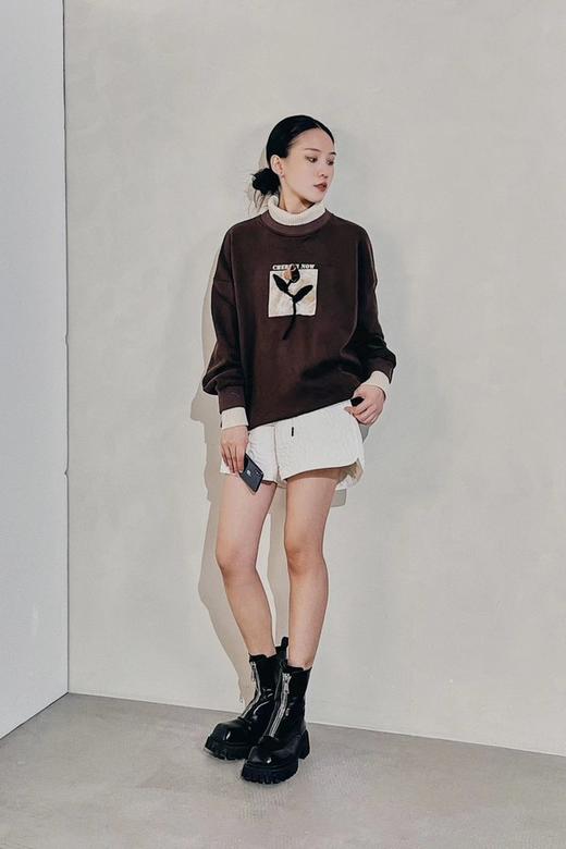 WHO KNOWS 假两件立体花朵装饰加绒卫衣 19553 商品图2