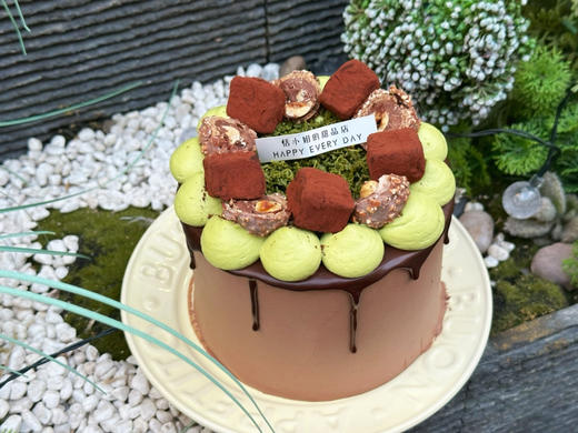 开心果迪拜生巧蛋糕 商品图9