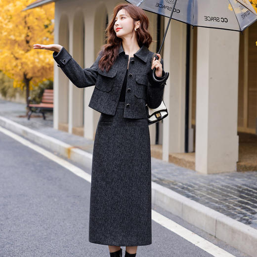 HR-YJLY1336A气质穿搭时尚套装裙新款秋季法式高级感女神范套装拼接pu皮两件套 商品图3