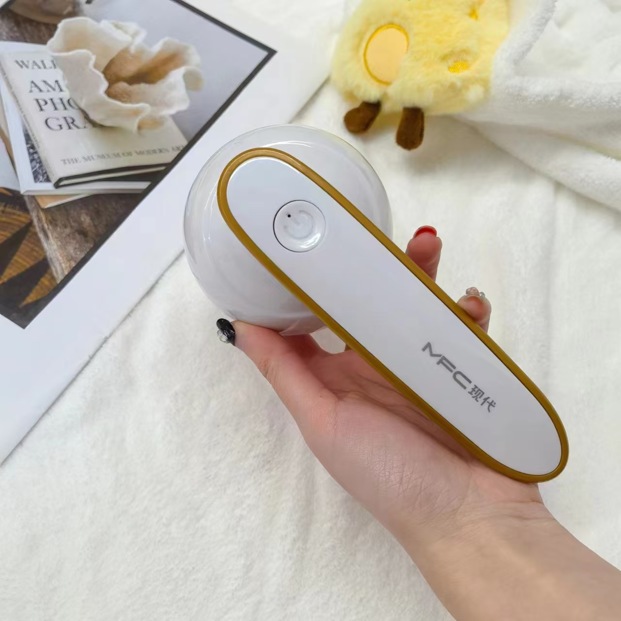 💥衣物毛球克星——【现代毛球修剪器】 🔥29.9元起-经济实惠！！ ⁠3秒去毛球🔥操作简单！！特别好用从此和毛球说拜拜 💥🉑让衣服质感顺滑的必备好物推荐💯！‌！