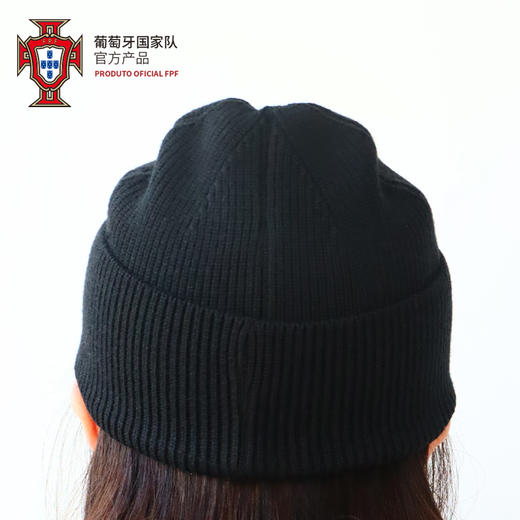 【官方正版】葡萄牙国家队 | 球员印号C罗刺绣秋冬保暖毛线帽 商品图3